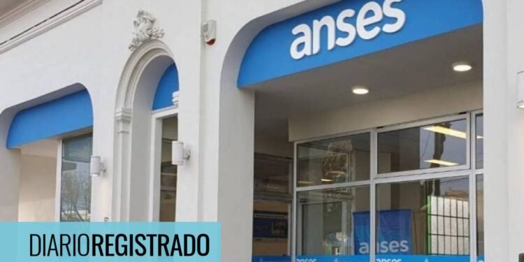 ¿Quiénes pueden acceder al pago extraordinario de ANSES en diciembre y cuánto se cobrará?