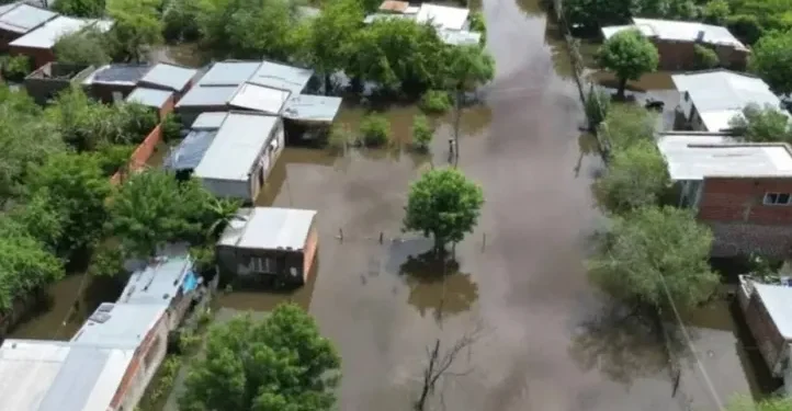 Inundaciones en Corrientes: más de 400 evacuados tras lluvias que superaron los 490 milímetros