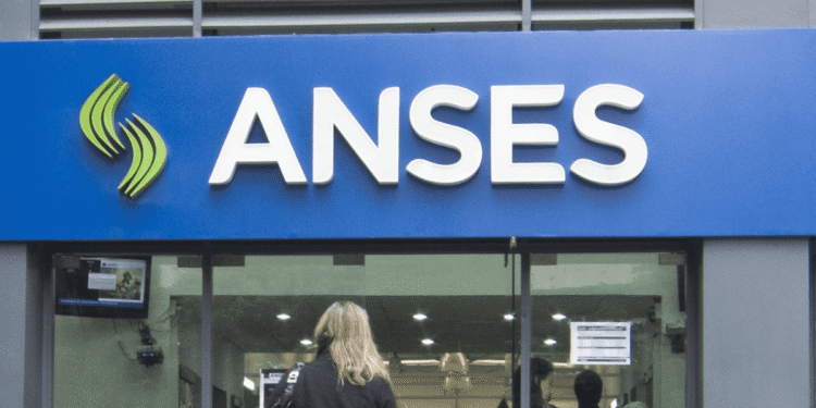 ANSES revela calendario de pagos: ¿cuándo y cuánto cobrarán los jubilados en diciembre?