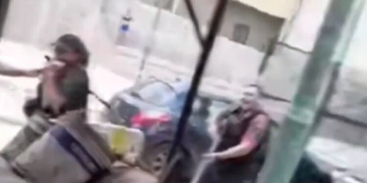 Pasaron a disponibilidad a un oficial por la muerte de Gabriel González en Villa 20