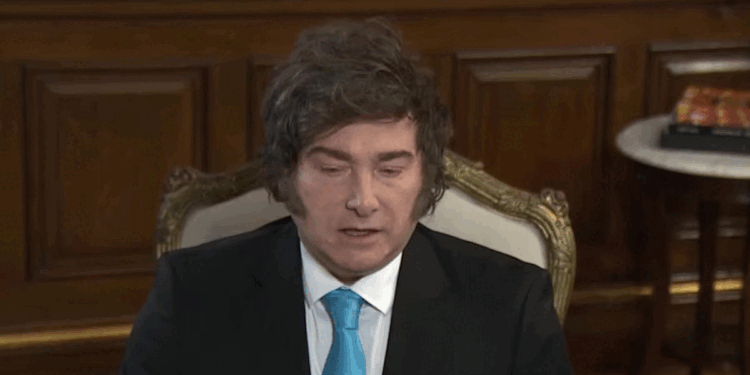 Milei se compromete a ajustar el Presupuesto sin vetar y garantizar déficit cero