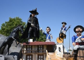 La Plata: se desata la polémica por la prohibición de la quema de muñecos en el centro