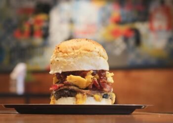 Deniro, la cadena de hamburguesas que prometía un asado gourmet, cayó en quiebra judicial