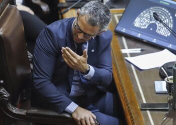 La reforma laboral a la espera: ¿se quemaron los puentes políticos de LLA?