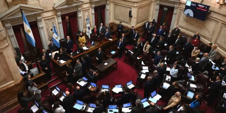 Alerta en el Senado: la oposición dialoguea sobre fondos educativos y frena el Presupuesto 2026
