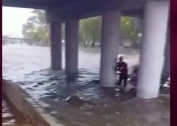 Rescatan a un hombre atrapado en un río tras el desborde en Córdoba