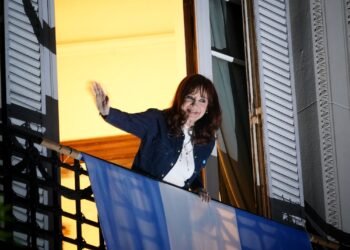 La Corte ratificó que Cristina Kirchner seguirá con tobillera electrónica y arresto domiciliario