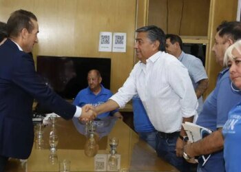 Gobierno y UPCN sellan acuerdo salarial que trae tranquilidad a empleados estatales