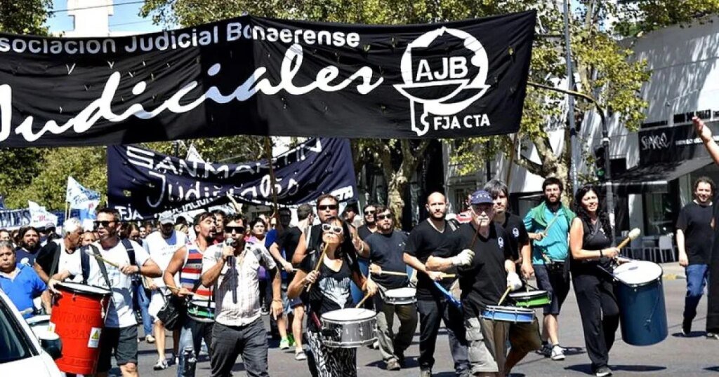 AJB solicita al Ministerio de Trabajo reactivar paritarias por la incertidumbre salarial