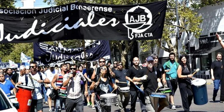 AJB solicita al Ministerio de Trabajo reactivar paritarias por la incertidumbre salarial