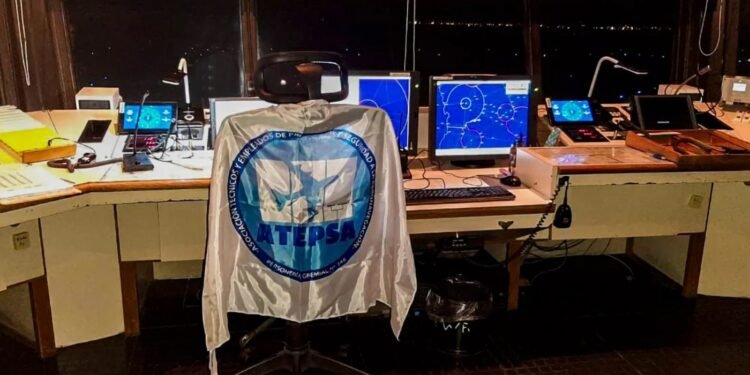 Sin acuerdo entre Controladores Aéreos y EANA, se avecina paro el 17 de diciembre