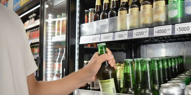 Nueva medida: comercios de la Provincia de Buenos Aires extienden venta de alcohol hasta las 23:00