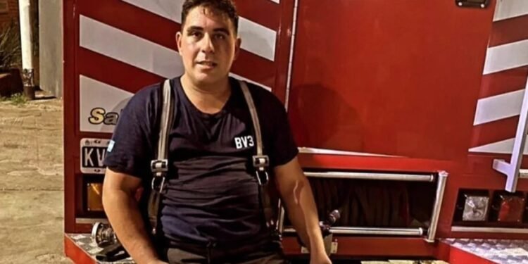 Familiares y amigos marchan por la muerte del bombero Di Paolo tras atropello en El Palomar