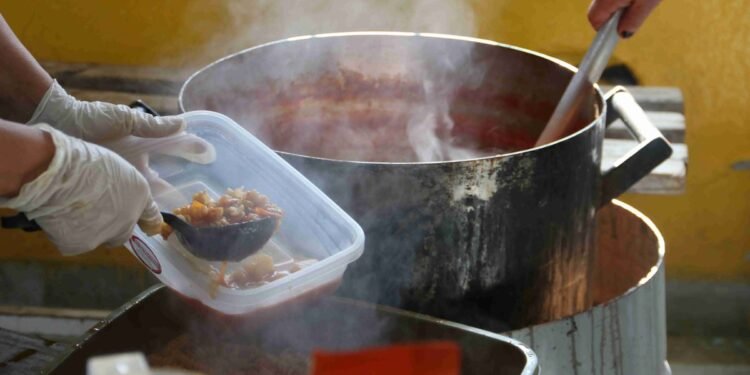 La Provincia lanzó el primer recetario del SAE con 135 recetas para comedores escolares