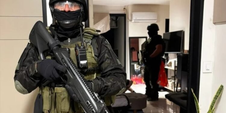 Córdoba: detienen a un taxista que hacía delivery de drogas en plena ciudad