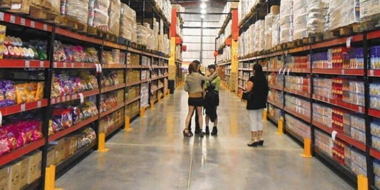 Mayoristas critican paritaria de comercio y exigen reforma laboral urgente en Argentina