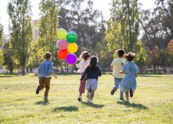 Calendario Anses: ¿Quiénes reciben la AUH hoy y cuánto se cobrará en diciembre?