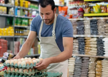 Acuerdo en el comercio: nueva suma fija y revisión salarial para marzo de 2026