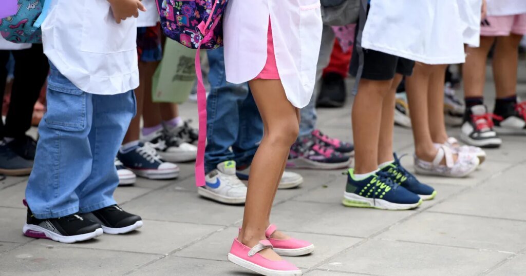 Ciclo lectivo 2026: arranca el 2 de marzo y las vacaciones de invierno serán en julio