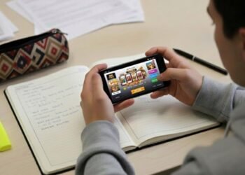 La Provincia de Buenos Aires denuncia 300 sitios de apuestas ilegales y busca frenar el acceso a menores