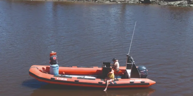 Desesperante búsqueda en Necochea por joven de 18 años desaparecido en el río Quequén