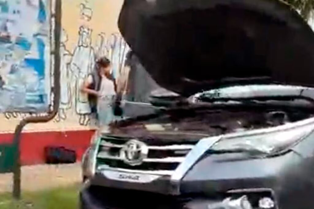 Detuvieron a la tesorera de Sur Finanzas cuando intentaba escapar con cajas y celulares