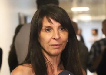 Lorena Villaverde renunció al Senado y dejó en suspenso su futuro en Diputados