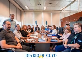 Paritaria docente en San Juan: el Gobierno mejora su oferta y gremios la evaluarán con las bases