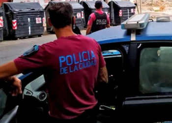 Un policía baleó a un joven en Morón tras ser identificado en la comisaría
