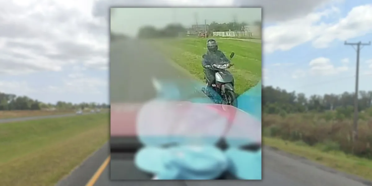 Detienen a motociclista que manejaba en contramano en la Ruta 2 gracias a las cámaras