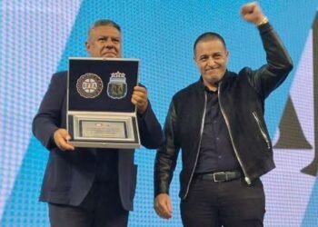 Carrió denuncia por lavado de dinero a testaferros de Chiqui Tapia y desata una gran intriga