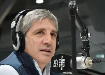 El Gobierno ha decidido aumentar un impuesto a los combustibles y la nafta subirá 1% desde febrero