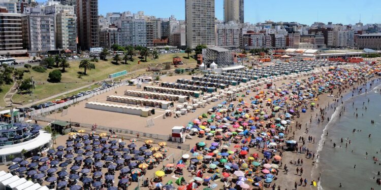 La Provincia advierte que el verano 2026 arranca por debajo de la floja temporada anterior