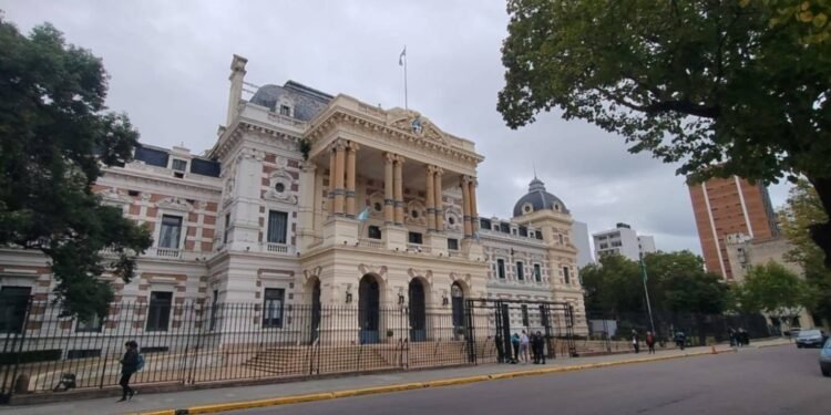 Con aumento, la Provincia de Buenos Aires oficializó el cronograma de sueldos de enero