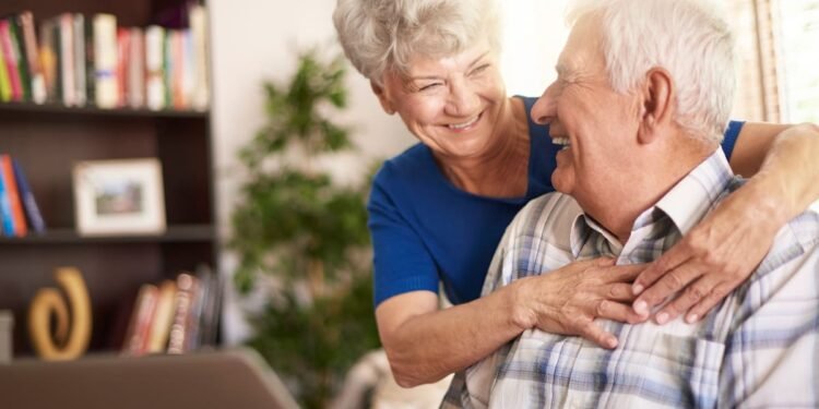 Jubilados de la ANSES: ¿qué descuentos ofrecerá el nuevo programa para las compras esenciales?