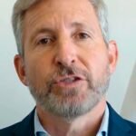 Frigerio revela el hallazgo de micrófonos y cámaras ocultas en su despacho oficial