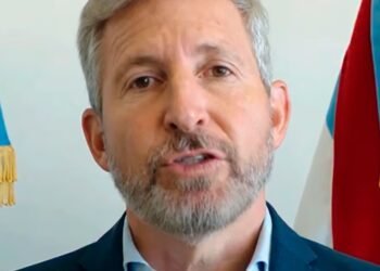 Frigerio revela el hallazgo de micrófonos y cámaras ocultas en su despacho oficial