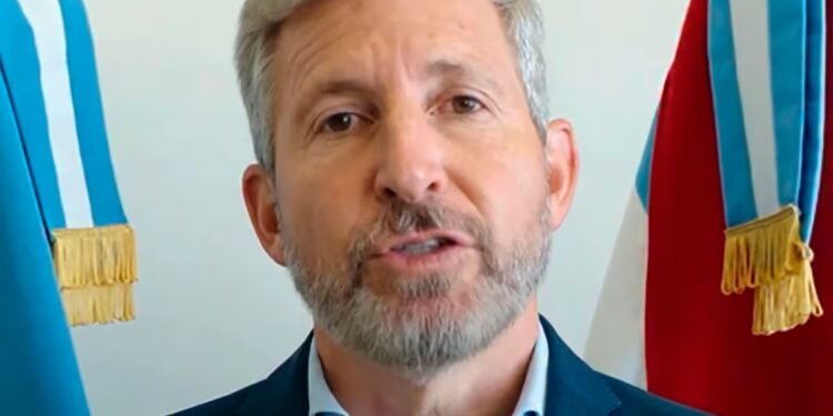 Frigerio revela el hallazgo de micrófonos y cámaras ocultas en su despacho oficial