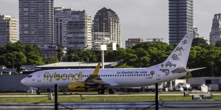 Flybondi en la cuerda floja: actas de infracción y posible sanción en camino