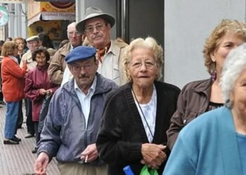 El Gobierno anunció un bono para jubilados: ¿cuánto recibirán en febrero 2026?