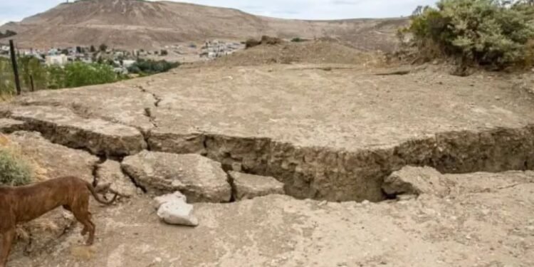 Emergencia en Comodoro: refuerzan recomendaciones y alertan sobre nuevos riesgos geológicos