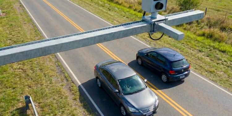 Nuevas cámaras en Rutas 2 y 11: el regreso de vacaciones puede salir muy caro