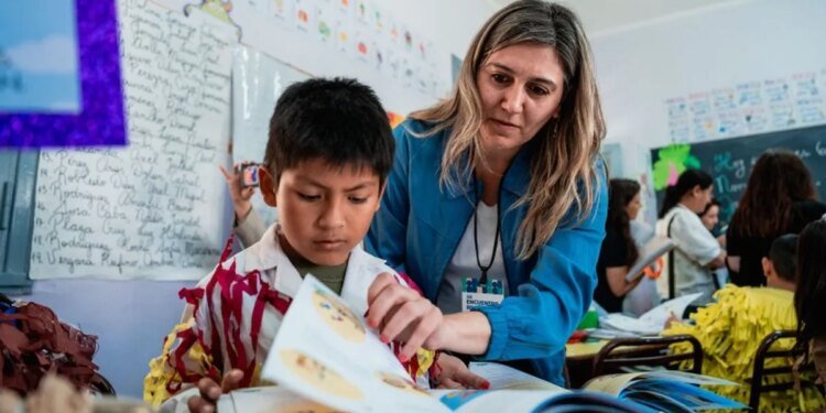La Provincia de Buenos Aires lanzó un plan de alfabetización para mejorar la educación en 2025