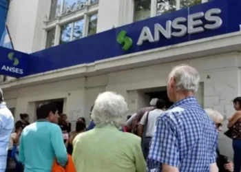¿De cuánto será la jubilación mínima que pagará ANSES en febrero de 2026 tras el ajuste?