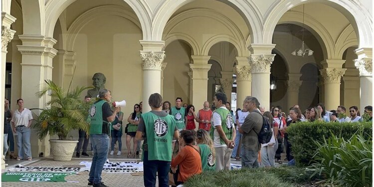 ATE reafirma su plan de lucha por paritarias y defensa de derechos laborales en Entre Ríos