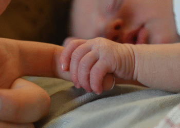 Los nacimientos en la provincia de Buenos Aires cayeron un 9% en 2025 y marcan un récord negativo