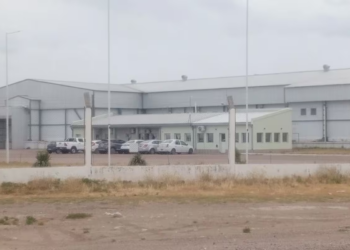 Frigorífico HV SA en crisis: trabajadores enfrentan despidos y presión de nuevos inversores