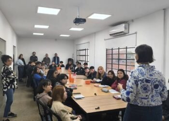 Inscriben a jóvenes en el programa Tu Empleo: 500 becas para insertarse laboralmente