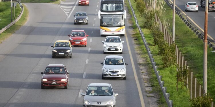 Multas millonarias y radares: la Provincia de Buenos Aires lanza controles para el verano