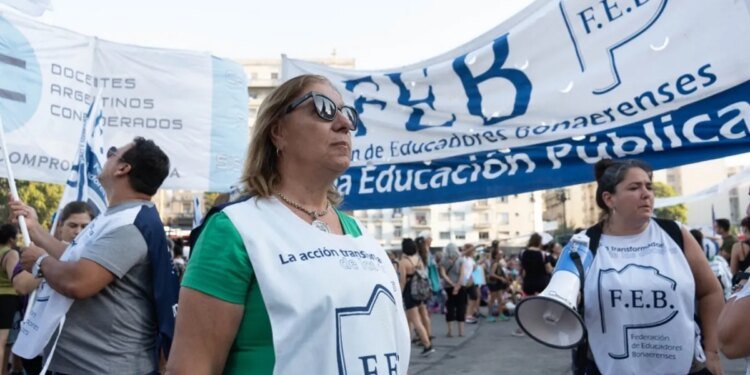 La FEB rechaza propuesta salarial del Gobierno bonaerense y pide reabrir negociaciones